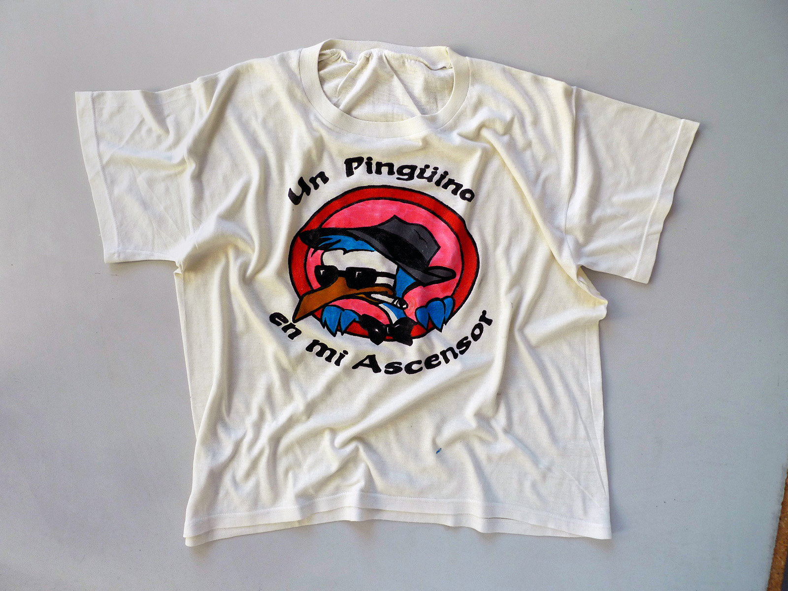 08. Un Pingüino en mi Ascensor [Primera o segunda camiseta. 1989]